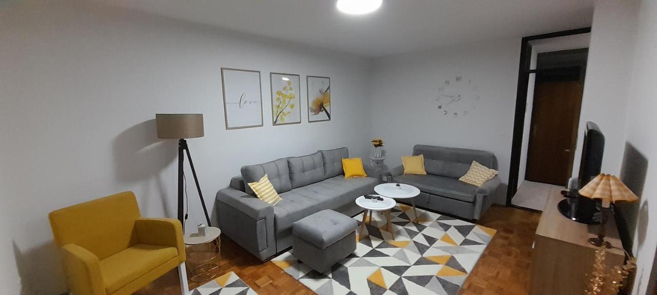 Cozy And Sunny Apartment Near The Airport SJJ Exterior photo