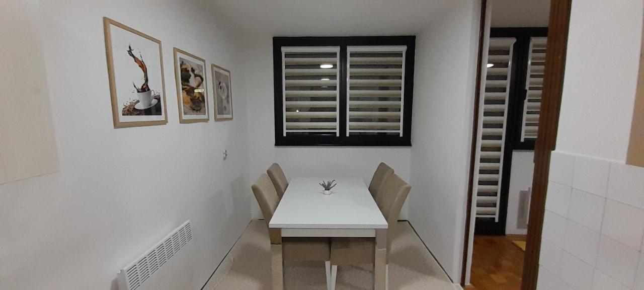 Cozy And Sunny Apartment Near The Airport SJJ Exterior photo